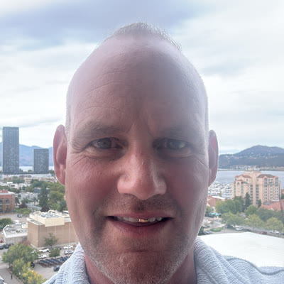 Billy Dool, Master Grower at Vericanna